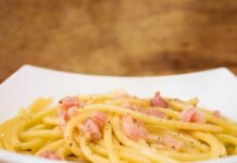 Spaghetti all’amatriciana fruttariana: quali ingredienti utilizzare?